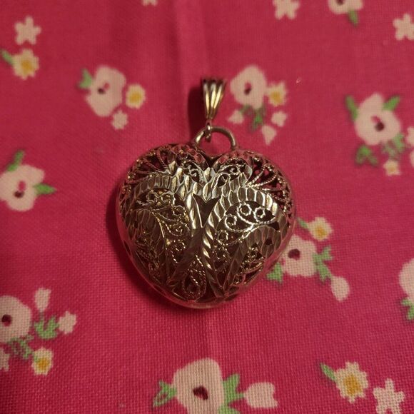 Vintage Diamond Cut Filigree Sterling Silver Heart Pendant Necklace - Picture 3 of 6